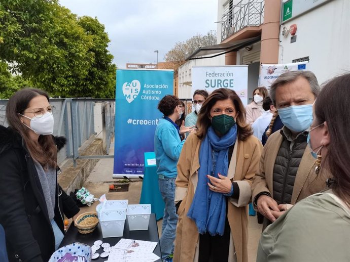 Botella (centro), en la celebración del Día Mundial de la Salud.