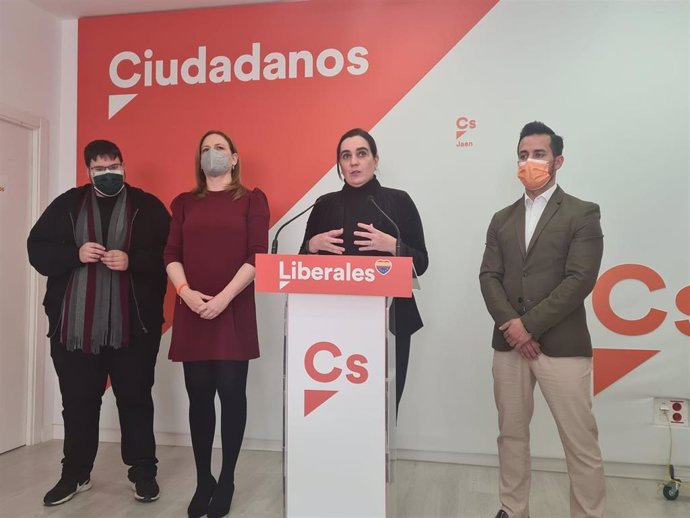 Comparecencia de María Orozco junto a otros responsables de Cs.