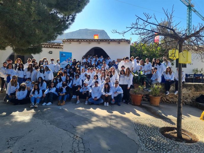 Estudiantes participantes en el programa 'cibermentores' de la Conselleria de Asuntos Sociales.