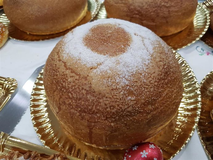 Panquemado de Vicente Garcia Rutia que ha ganado el Concurso de Dulces de Pascua, organizada por el Gremio de Panaderos y Pasteleros de Valencia,