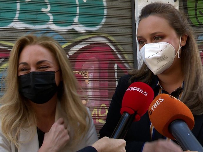 CARMEN MORALES Y SHAILA DÚRCAL