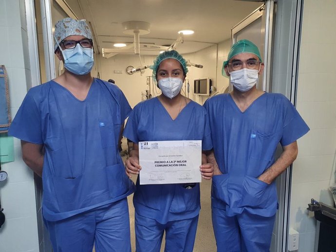 El servicio de Neurocirugía del Hospital Universitario Virgen Macarena de Sevilla ha obtenido recientemente el segundo premio a la Mejor Comunicación oral en el XXI Congreso Nacional de Neuroraquis