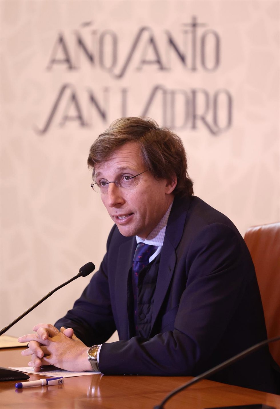 El alcalde de Madrid, José Luis Martínez-Almeida, participa en la firma del protocolo de actuación y presentación del Año Santo Jubilar San Isidro Labrador, en la Catedral de Nuestra Señora La Real de la Almudena, a 4 de abril de 2022, en Madrid (España