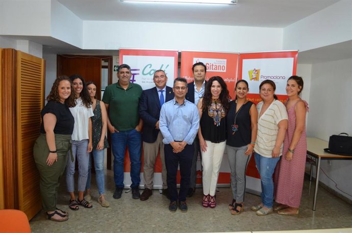 Archivo - La consejera andaluza Rocío Ruiz, con la Fundación Secretariado Gitano de Jerez, en una imagen de archivo