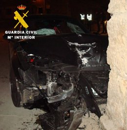 Denunciado un vecino de Burgos por conducir borracho y empotrarse contra una casa