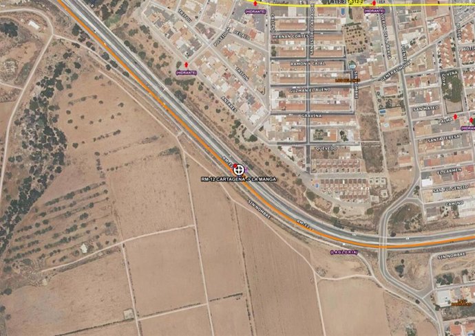 Una mujer da a luz en el arcén de la carretera de La Manga (Murcia)