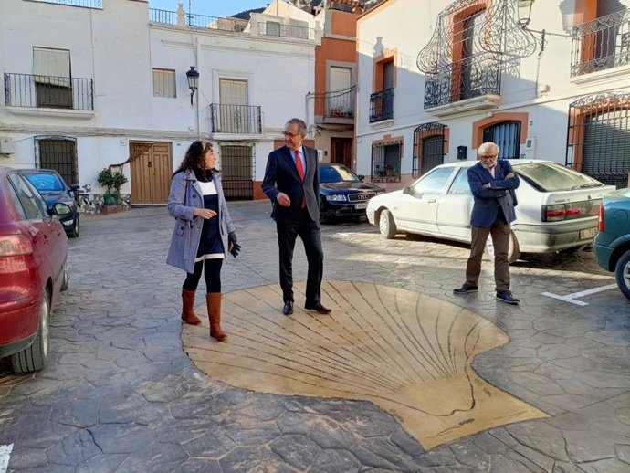 El delegado de Turismo de Almería visita Alboloduy acompañado de su alcaldesa.