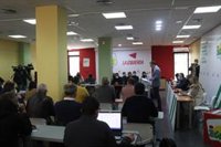 IU reprocha a Moreno "el año jugando al adelanto electoral" y anima a sus alcaldes a "contribuir a echar a la derecha"