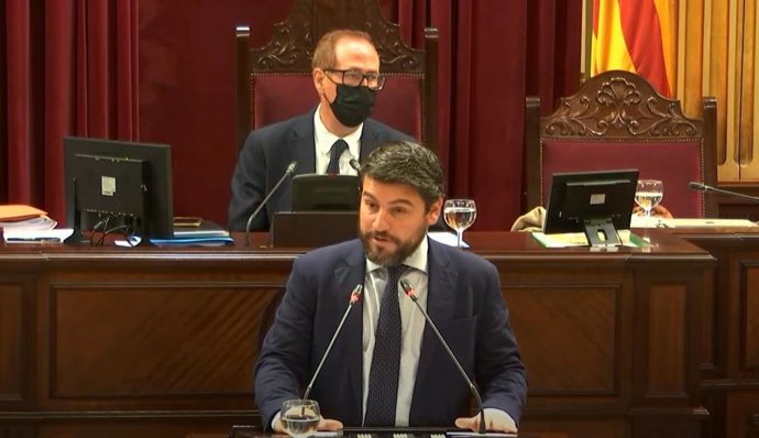 El diputado del PP de Balears, Javier Bonet, durante una comparecencia en el Parlament.