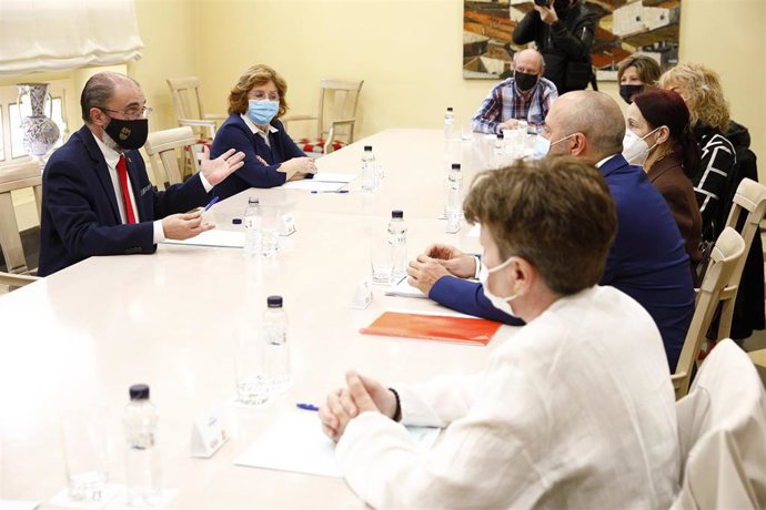 Javier Lambán se reúne con las entidades que participan en el Programa de Protección Internacional en Aragón