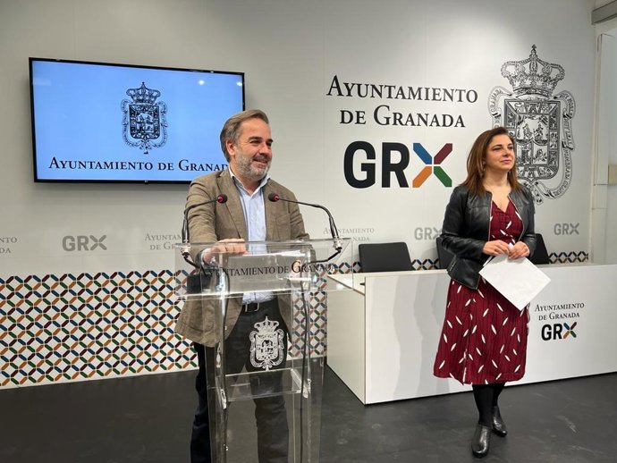Jacobo Calvo y Raquel Ruz, en la presentación del Plan Parihuela 2022
