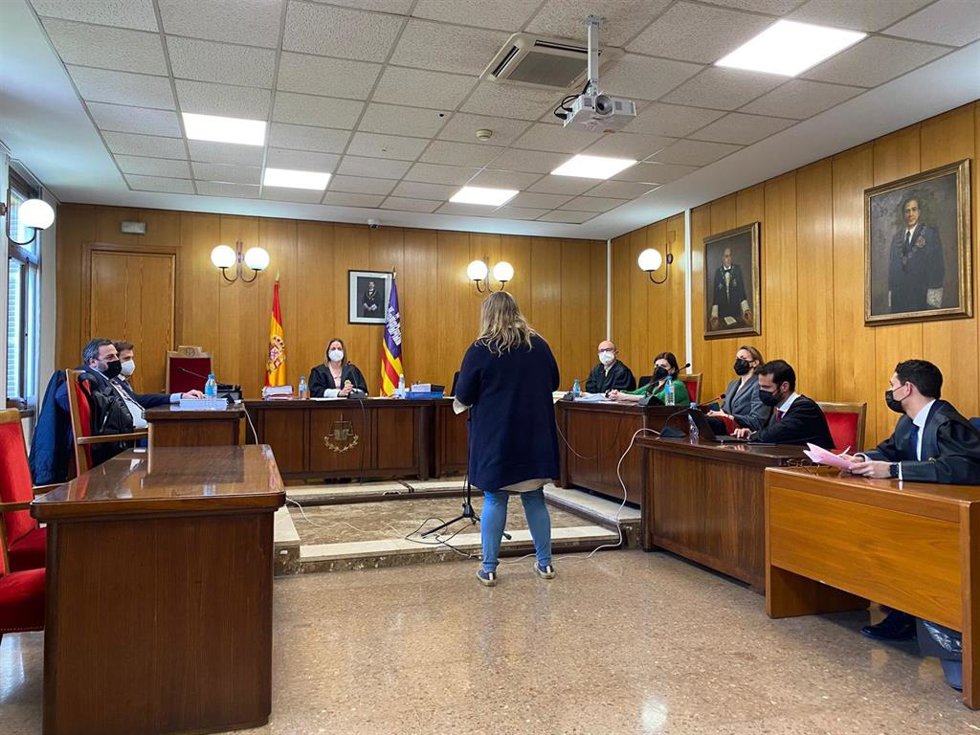 Una de las acusadas en el juicio de Alpha Pam.