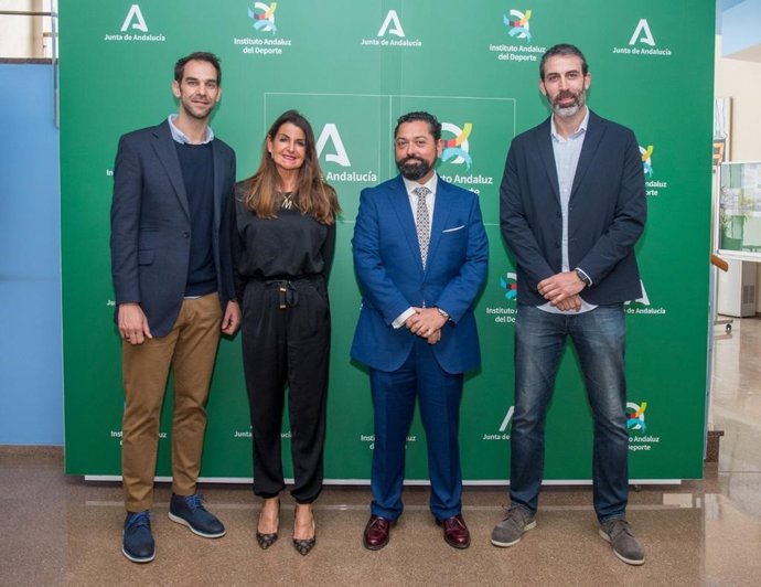 La Junta y la Asociación Nacional de Jugadores de la NBA firman un protocolo para fomentar el baloncesto en Andalucía
