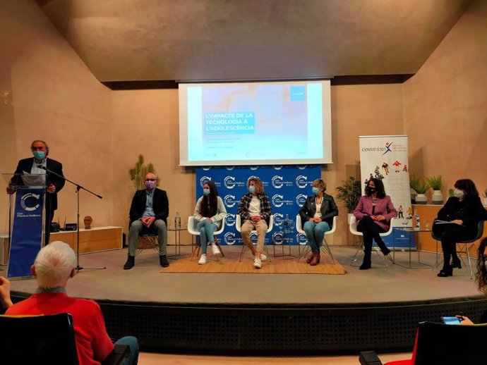 El conseller de Educación y Formación Profesional, Martí March, en el acto de presentación del Informe