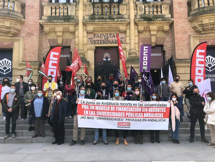 CCOO protesta en Sevilla y Córdoba en defensa de la universidad pública y pide retirar modelo de financiación 2020-2026