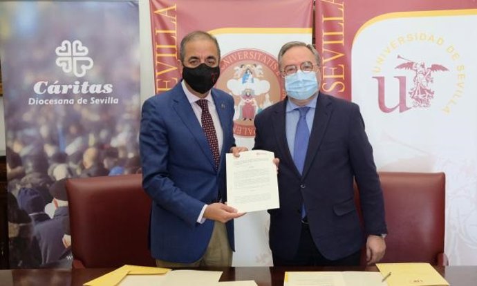 El rector de la US, Miguel Ángel Castro, y el director de Cáritas Diocesanas, Mariano Pérez de Ayala Conradi.