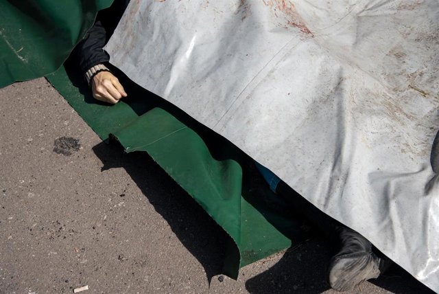 Una víctima del ataque de Kramatorsk, en Ucrania. 