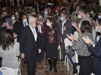 Ayuso ensalza a Navarra y pide que "no deje que nadie le arrebate su identidad"