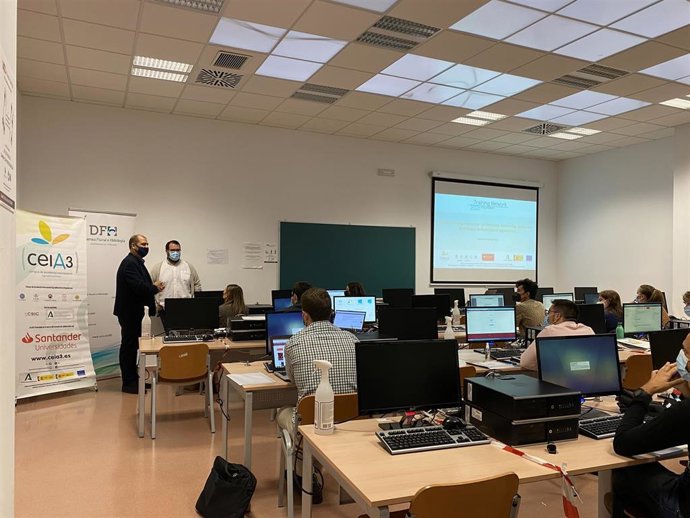 Imagen de los 'Training Network Courses'.