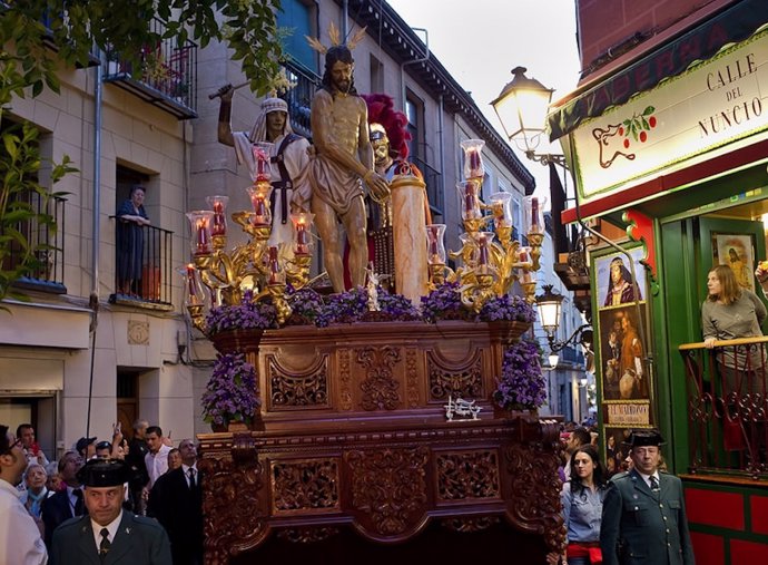 Jesús del Perdón procesiona por primera vez este Domingo de Ramos, que también acoge a La Borriquita y Los Estudiantes
