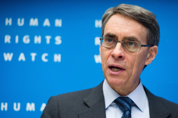 Archivo - FILED - 21 January 2014, Berlin: Executive Director of Human Rights Watch Kenneth Roth presents the 2014 Human Rights Watch annual report. China has said Roth was denied entry to Hong Kong over his organization's support of protesters in the c