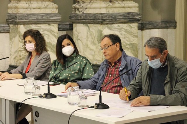 Lectura del fallo del jurado de los Premios de la Crítica Literaria 2022 en el Ayuntamiento de Valncia