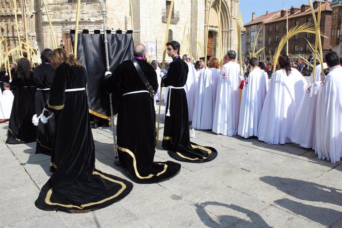 Archivo - Archivo.- Celebración de la procesión de las Palmas en Palencia