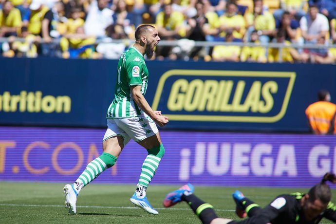 Borja Iglesias of Real Betis celebrates a goal during the spanish league, La Liga Santander, football match played between Cadiz CF and Real Betis  at Nuevo Mirandilla stadium on April 9, 2022, in Cadiz, Spain.