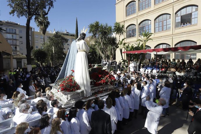 Detalle de las imágenes del Cautivo y la Virgen de la Trinidad de Málaga, a 9 de abril de 2022 en Málaga (Andalucía, España)
