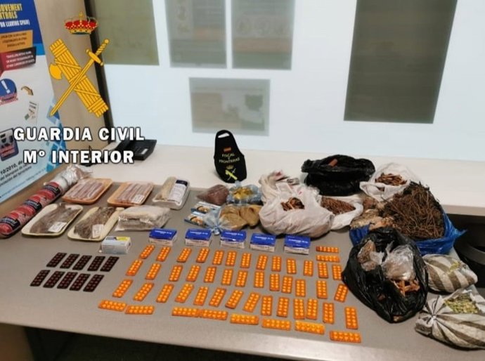 Alimentos y medicamentos incautados en el Aeropuerto de Pamplona en el primer trimestre de 2022.