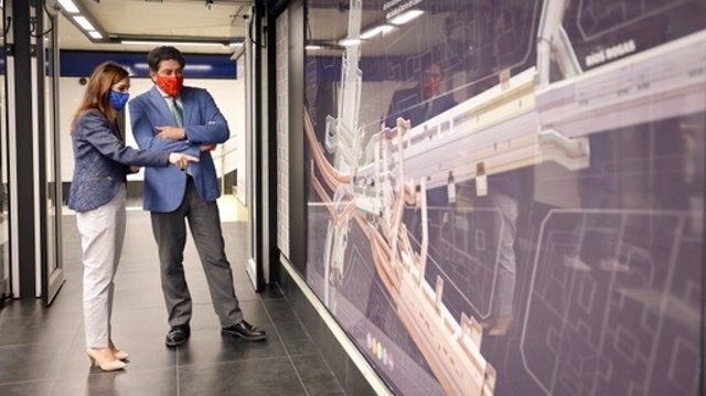 El consejero de Transportes e Infraestructuras, David Pérez, visita el Metro de Cuatro Caminos