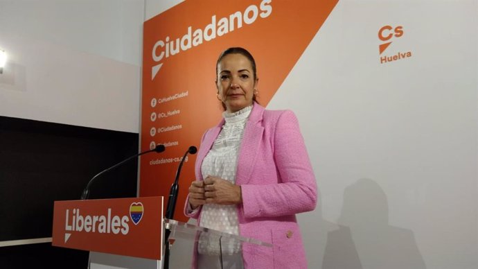 María Ángeles Muriel, coordinadora de Cs en Huelva y delegada territorial de Turismo, en la sede onubense de la formación liberal.