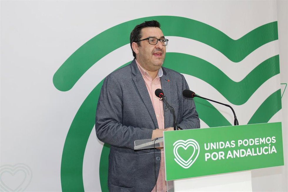 Archivo - El portavoz adjunto del Grupo Parlamentario de UPporA y coordinador provincial de IU, Guzmán Ahumada, en una imagen de archivo