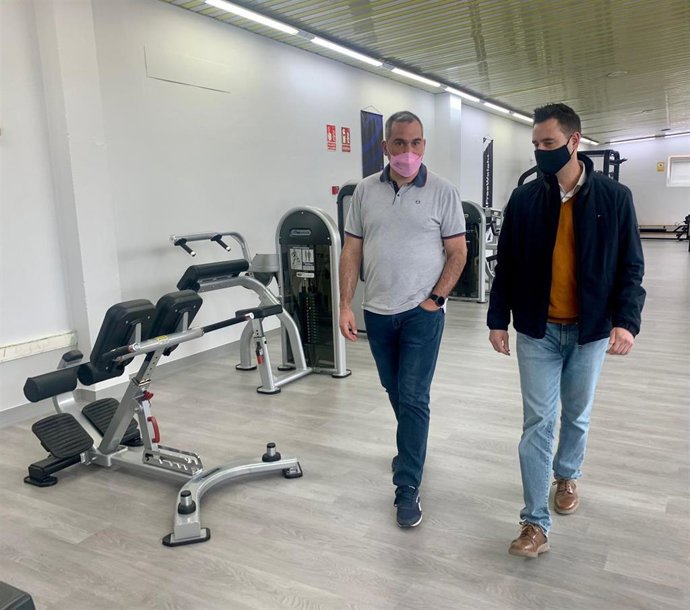 El concejal de Deportes, Leví Moreno, y el alcalde de Burgos, Daniel de la Rosa.