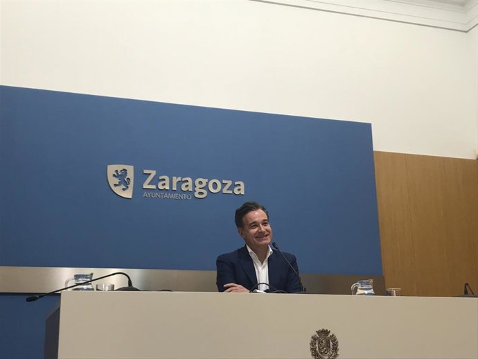 El consejero municipal de Urbanismo y Equipamientos del Ayuntamiento de Zaragoza, Víctor Serrano