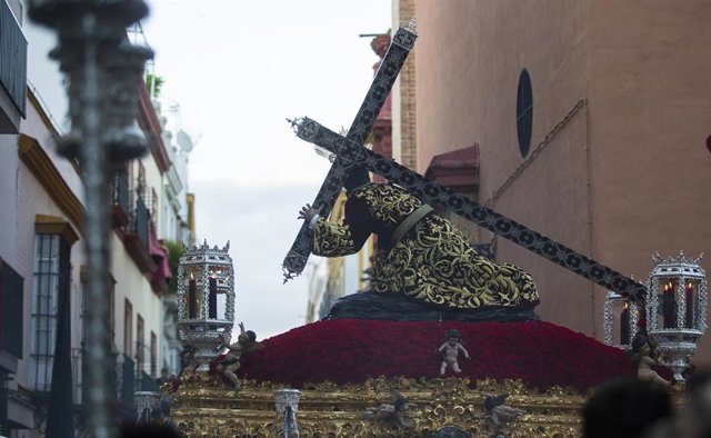 Archivo - Lunes Santo. Salida Procesional Hermandad de Las Penas.
