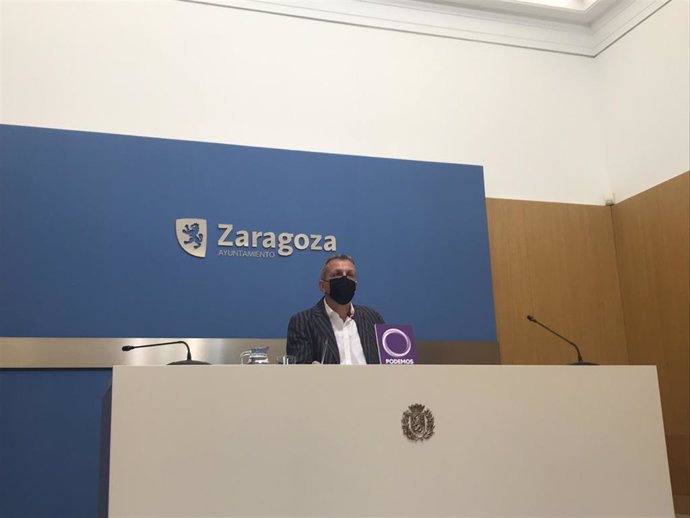 El portavoz del grupo municipal de Podemos en el Ayuntamiento de Zaragoza, Fernando Rivarés