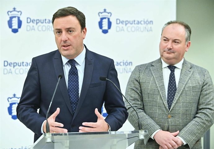 El presidente de la Diputación de A Coruña, Valentín González Formoso,en rueda de prensa
