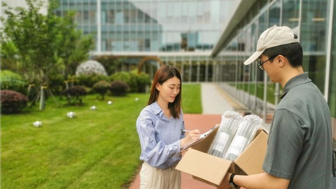 Exceed S performance PE resins provide tougher, stiffer air tube packaging, helping products ordered through e-commerce transactions get delivered safely and potentially reducing product returns