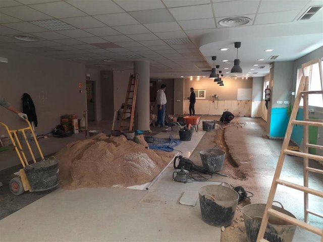 Obras en la cafetería del hospital.