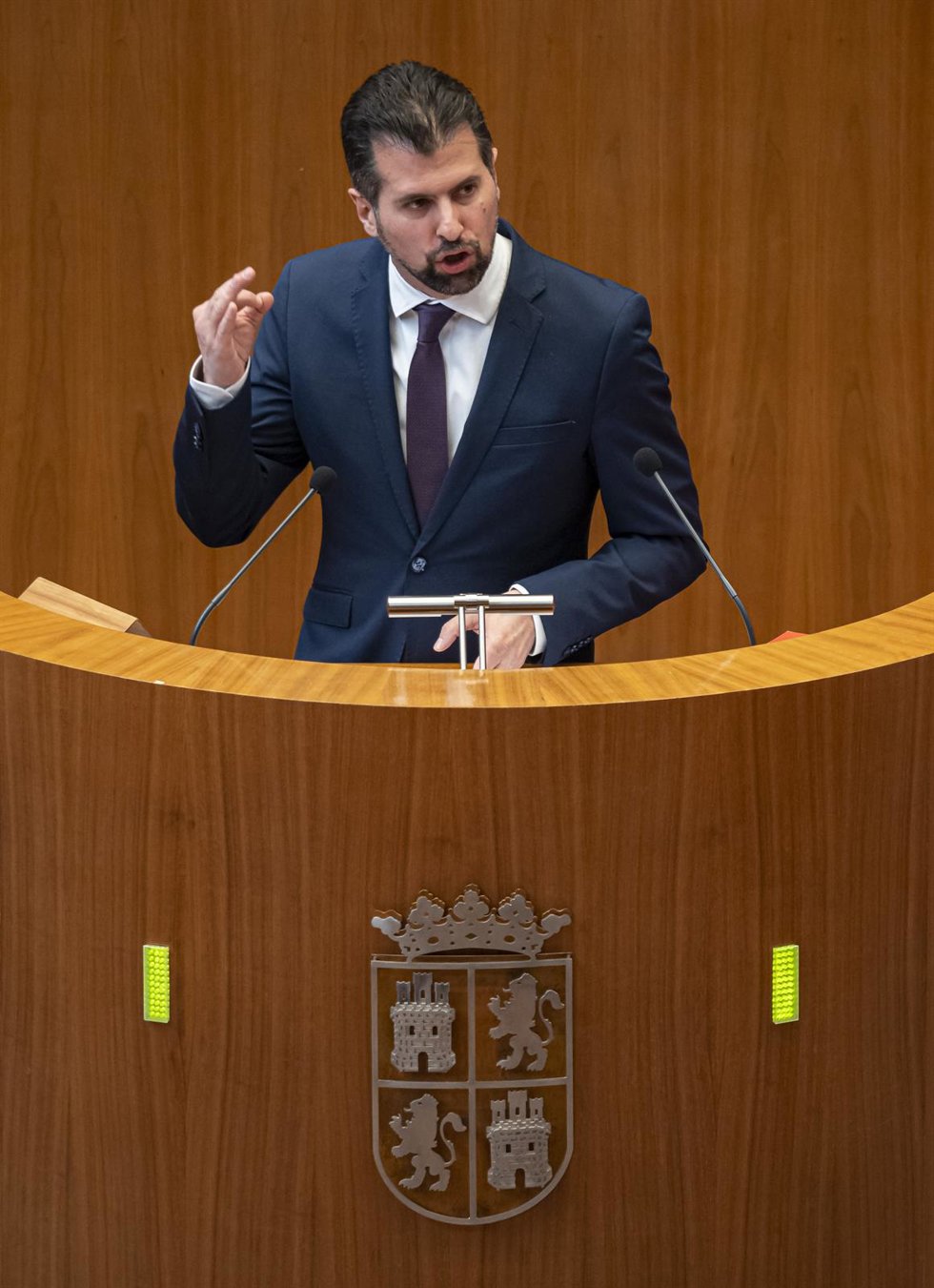 Luis Tudanca en su intervención en el debate de investidura este Lunes, 11 de abril de 2022.