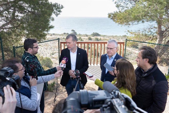 L'alcalde de Salou, Pere Granados, i el president de l'Autoritat Porturia de Tarragona, Josep Maria Cruset