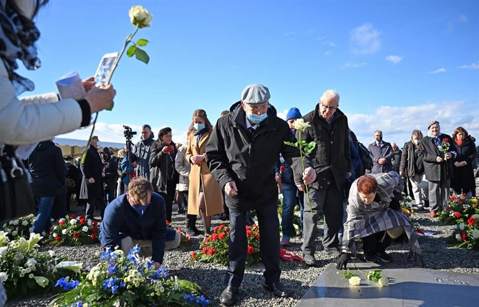 Acto homenaje por la liberación del campo de concentración nazi en Buchenwald