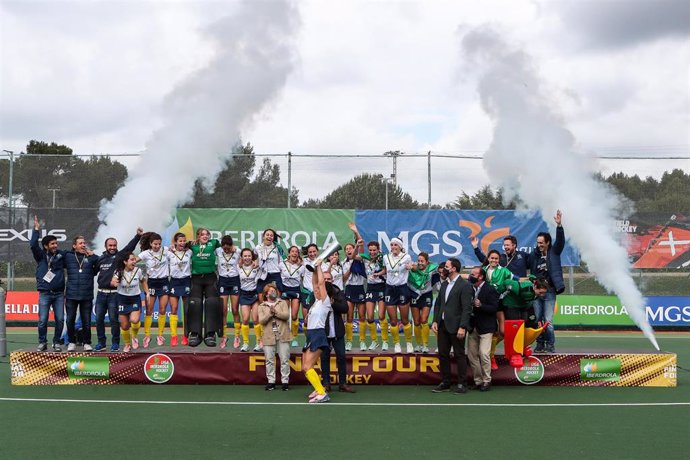 Archivo - El Club de Campo celebra su victoria en la Final a Cuatro de la Liga Iberdrola de hockey sobre hierba femenino 2020-2021