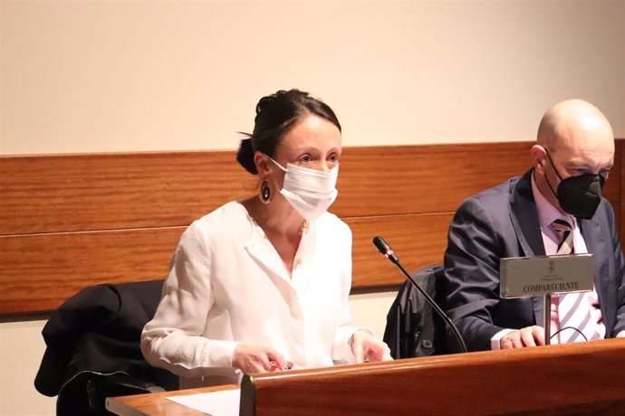Melania Álvarez comparece en la Junta General.