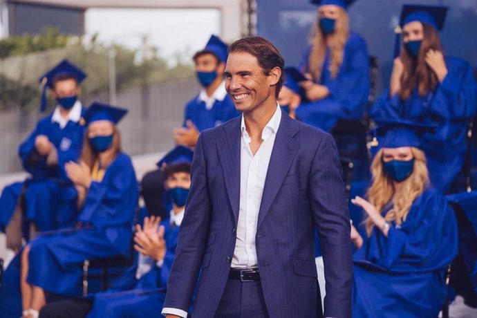 El tenista español Rafael Nadal en la graduación de la Rafa Nadal School.