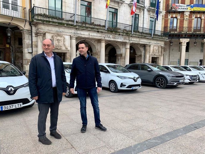 El concejal de Vías, Adolfo Díez, y el alcalde de Burgos, Daniel de la Rosa