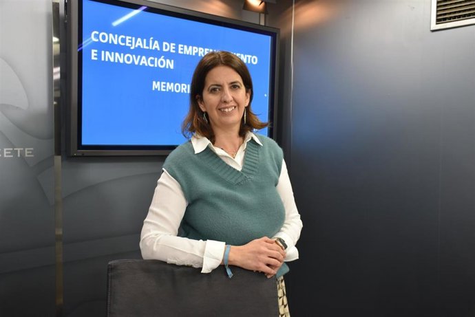 La concejala de Emprendimiento, Laura Avellaneda,