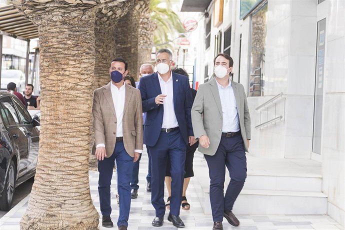 Archivo - El presidente de Diputación, Javier A. García, visita Olula del Río (Almería)