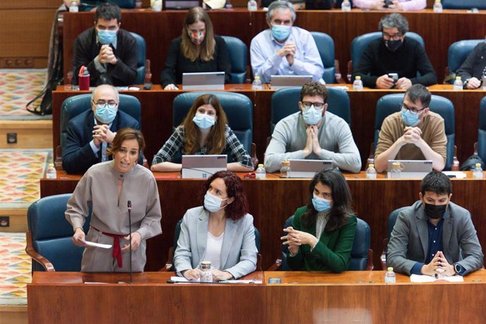 La portavoz de Más Madrid en la Asamblea de Madrid, Mónica García, interviene en una sesión plenaria en la Asamblea de Madrid, a 7 de abril de 2022, en Madrid (España). El pleno gira en torno a la comparecencia de la presidenta de la Comunidad de Madrid